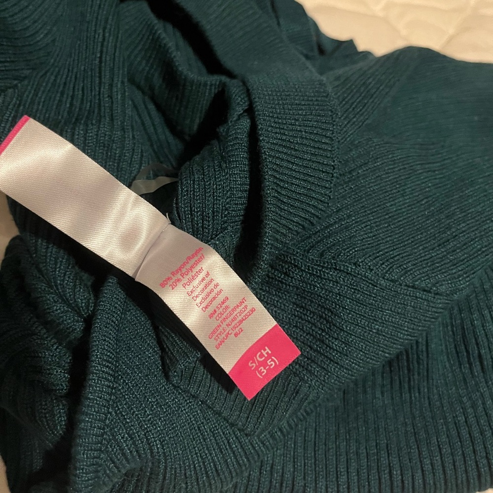 Green Ribbed Sweater - Picture 5 of 6